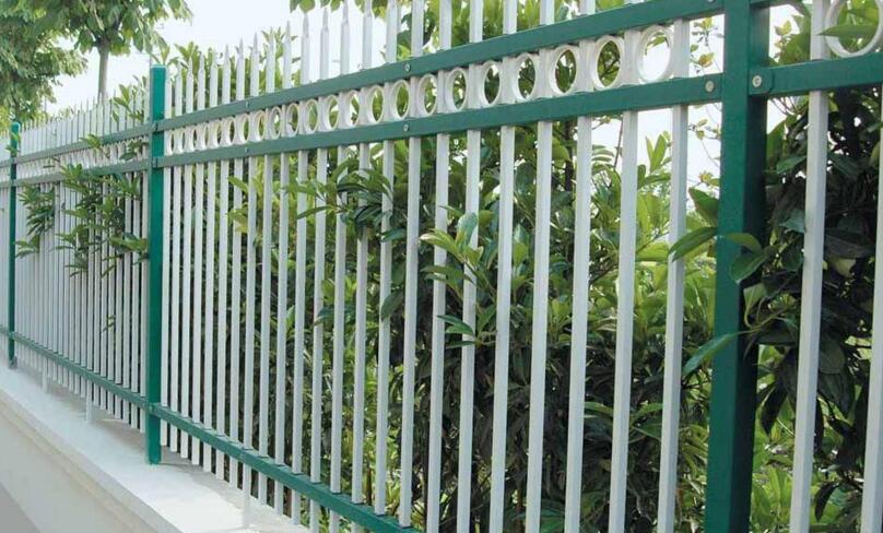 便宜实用的栅栏围墙 624204_201741152824403.jpg