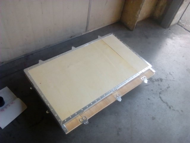 �Ϻ�ľ��װ��