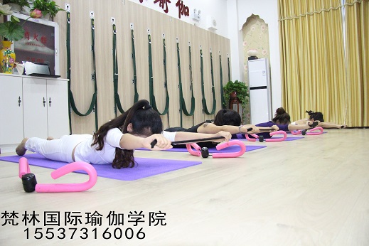 新乡辉县瑜伽教练证高清大图